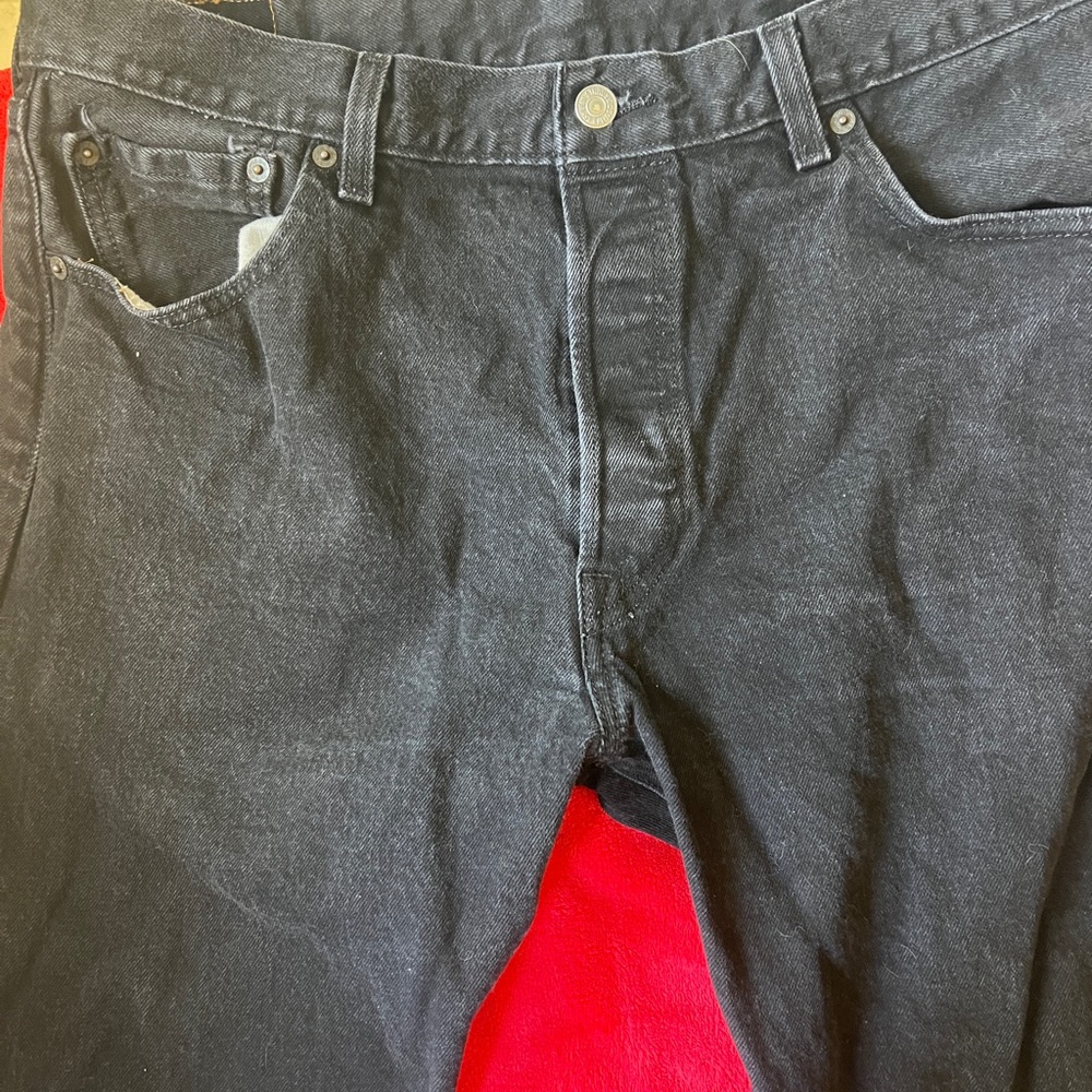 MENS Levi’s W 36 L 30 2 Pairs Lwvis 501 And 502 Black - Picture 3 of 4